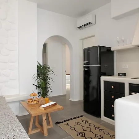 Kamvas Deluxe * Naxos City