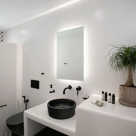 Kamvas Deluxe * Naxos City