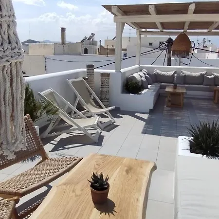 Kamvas Deluxe شقة Naxos City