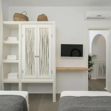 Kamvas Deluxe * Naxos City